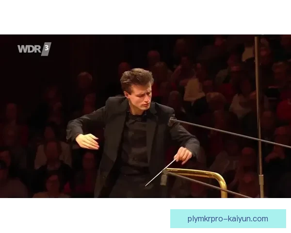 克鲁伊夫永恒传奇再现，足球战术与技术的全新启示