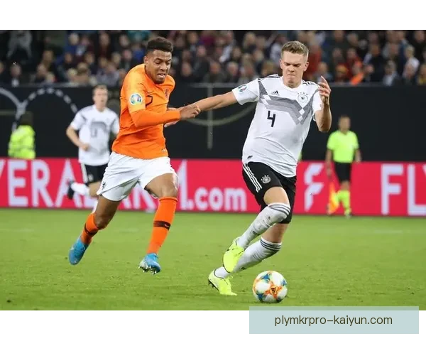 马伦在多特状态回暖，近期表现备受关注